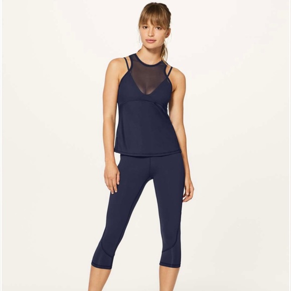 Lululemon Fresh In Mesh, Midnight Navy, size 8, NWT - Picture 4 of 6